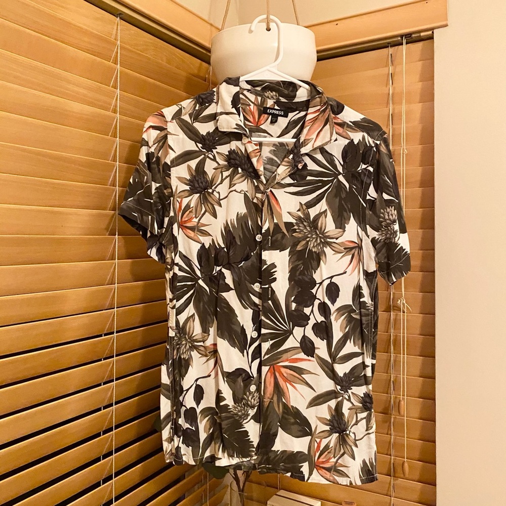 Express floral button down